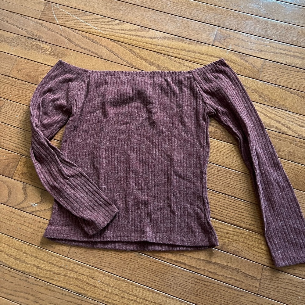 Off the shoulder burgundy ribbed top